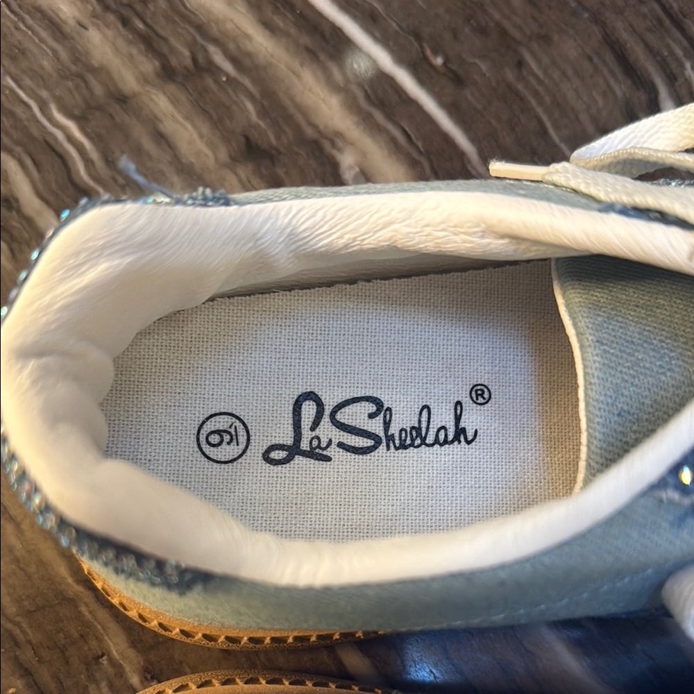 Stylish Blue Athletic Shoes with Rhinestone Accents - Picture 7 of 17